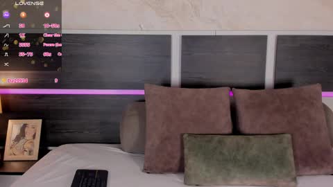 Snapshot of natalia_cruzz chatting on 05-13-26, 08:06 Nata online show from 05-13-26, 08:06