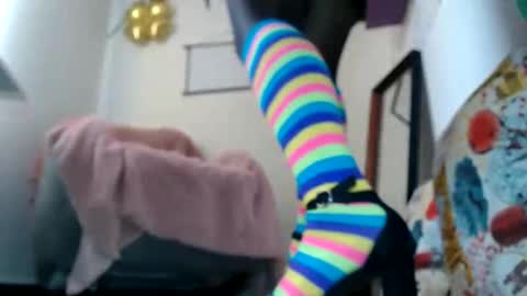 Snapshot of natalia_nylon chatting on 10-15-25, 04:18 CATHALINA NATA online show from 10-15-25, 04:18