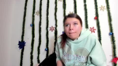 Natalia Walker online show from 12-22-25, 12:24