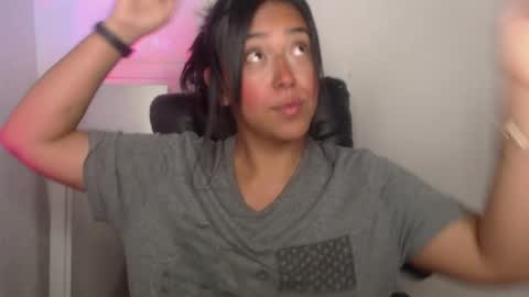 Snapshot of nataliabeaumontt chatting on 06-01-26, 03:30 natalia online show from 06-01-26, 03:30