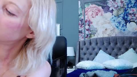 Natalie online show from 01-01-25, 07:41