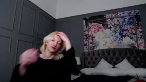 Natalie online show from 03-01-25, 08:23