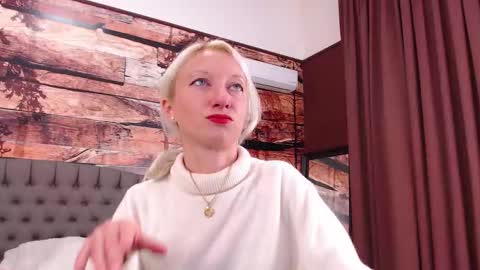 Natalie online show from 10-04-25, 10:46