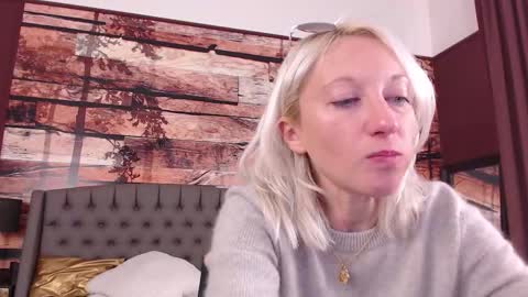 Natalie online show from 10-19-25, 10:27