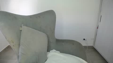 Snapshot of natalie_fox23 chatting on 06-22-26, 05:54 Natalia online show from 06-22-26, 05:54
