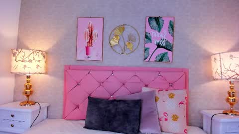 Snapshot of natalie_fox__ chatting on 06-13-26, 11:30 Naty online show from 06-13-26, 11:30