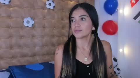 Snapshot of natalie_garciia chatting on 06-22-26, 06:49 online show from 06-22-26, 06:49