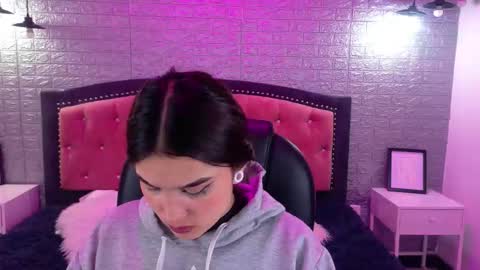 natalie  online show from 09-12-25, 02:55