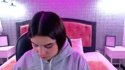 natalie  online show from 09-23-25, 02:58