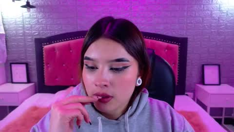 natalie  online show from 10-13-25, 07:47