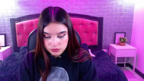 natalie  online show from 11-04-25, 03:05