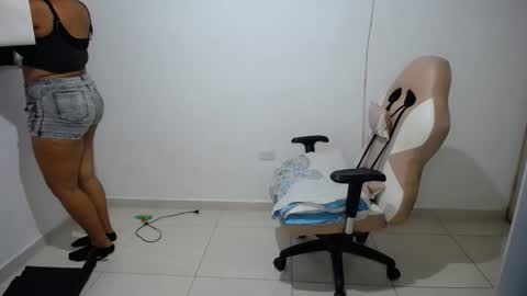 natalie_tits1 online show from 01-17-26, 03:11