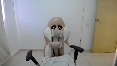 natalielabellex1 online show from 12-05-25, 08:05