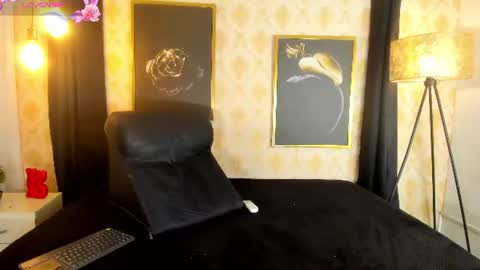Snapshot of natalieparkerr chatting on 06-22-26, 12:57 NATALIE online show from 06-22-26, 12:57
