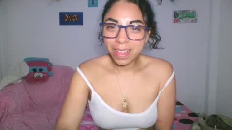 Snapshot of nataliesweet22 chatting on 03-16-26, 10:36 Natalie online show from 03-16-26, 10:36