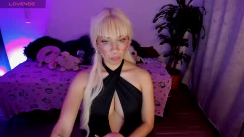 MissNatis online show from 04-17-26, 02:03