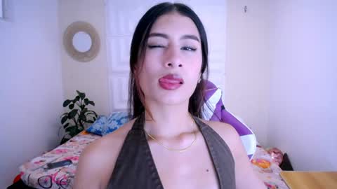 Snapshot of nataly_mcry chatting on 07-25-26, 05:43 NATALY online show from 07-25-26, 05:43