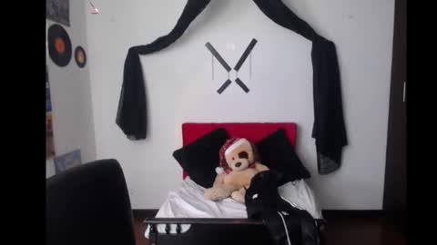 Nataly Escobar online show from 01-15-25, 06:19