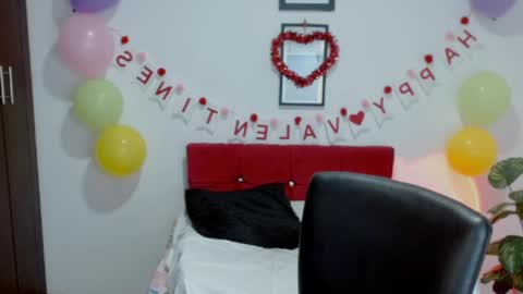 Nataly Escobar online show from 09-11-25, 12:27