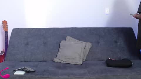   online show from 09-08-25, 08:52