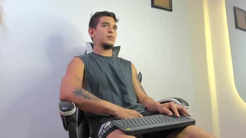 natan_77 online show from 10-28-25, 02:59