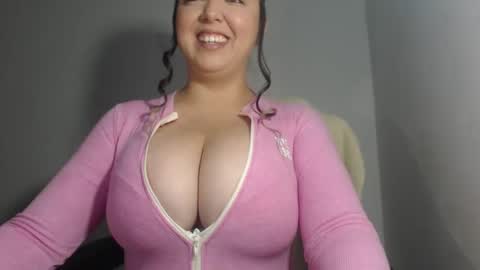 Snapshot of natasha9_ chatting on 09-14-25, 01:05 NATTY online show from 09-14-25, 01:05