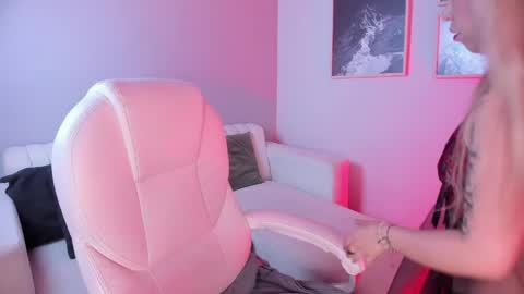 Snapshot of natasha_bennett chatting on 05-28-26, 02:36 Natasha Bennett online show from 05-28-26, 02:36