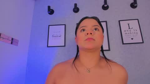Snapshot of natasha_harpper chatting on 04-29-26, 12:09 Natasha online show from 04-29-26, 12:09