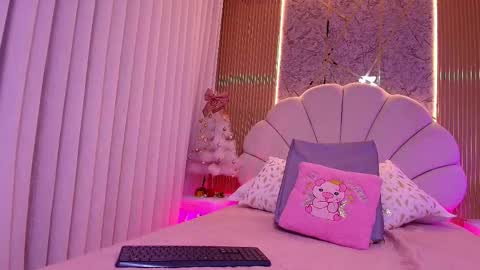 Natasha online show from 11-26-25, 07:15