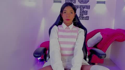 Snapshot of natasha_smith_ws chatting on 11-30-25, 04:44 Natasha online show from 11-30-25, 04:44