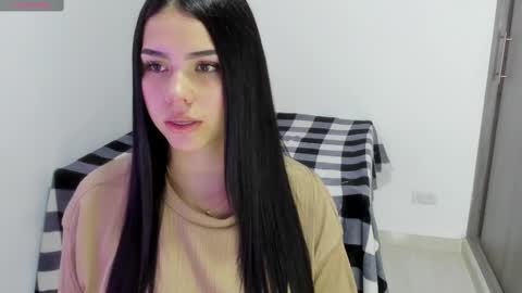 Snapshot of natasha_su chatting on 02-11-25, 03:50 Natalia online show from 02-11-25, 03:50