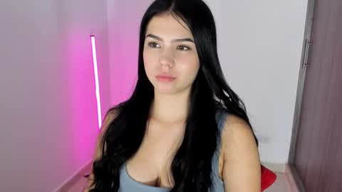 Snapshot of natasha_su chatting on 09-13-25, 03:50 Natalia online show from 09-13-25, 03:50