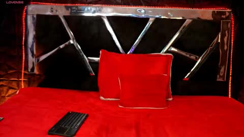 Snapshot of natasha_vesperx chatting on 10-17-25, 12:19 Natasha Vesper online show from 10-17-25, 12:19