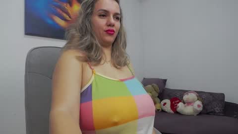natashaboobs online show from 03-04-25, 06:47