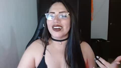 Natasha Smithe  online show from 10-19-25, 01:17