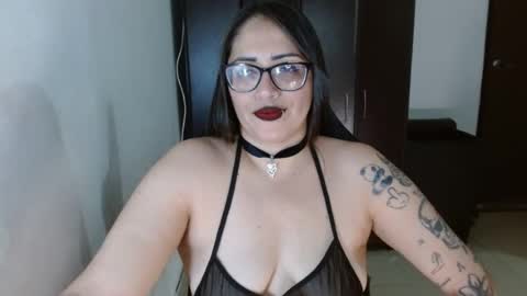 Snapshot of natashasmithe chatting on 06-27-26, 12:15 Natasha Smithe online show from 06-27-26, 12:15