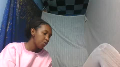 nathalia069 online show from 06-17-26, 01:34