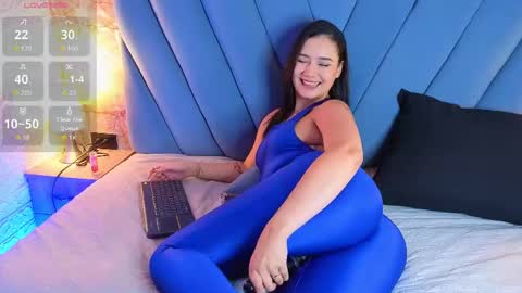 Nathalia koch online show from 04-17-26, 11:08