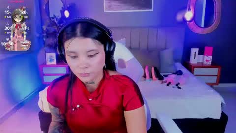 nathalia stone  online show from 06-25-26, 05:23