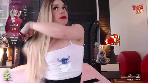 Snapshot of nathaliaz_ chatting on 12-17-24, 12:11 nathaliaz online show from 12-17-24, 12:11