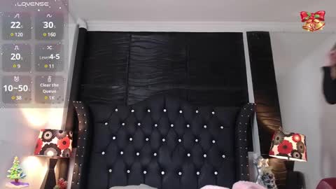 Snapshot of nathaliaz_ chatting on 12-27-24, 12:01 nathaliaz online show from 12-27-24, 12:01