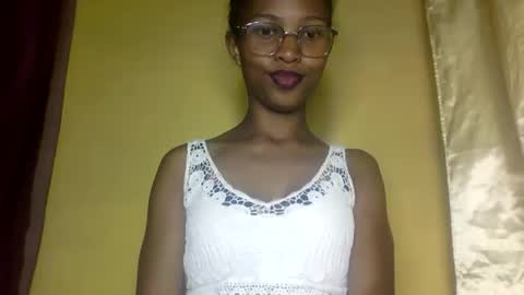 nathalie004 online show from 09-12-25, 06:57