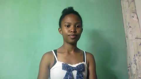 nathalie004 online show from 10-20-25, 05:19