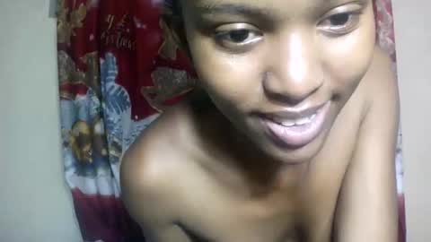 nathalie004 online show from 12-05-25, 06:44