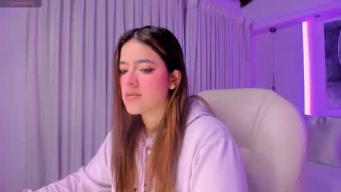 NATHALIE online show from 12-22-25, 11:18