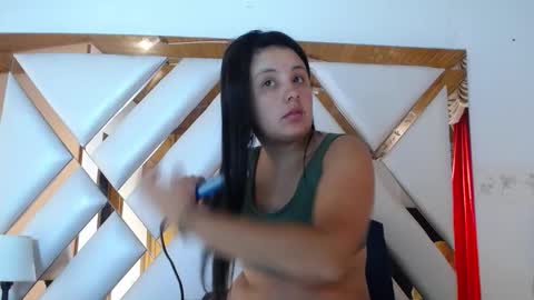 Snapshot of nathaly_low chatting on 03-31-26, 12:16 nathaly low online show from 03-31-26, 12:16