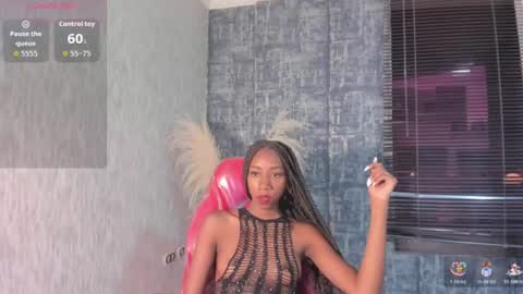 Snapshot of nathalyleen chatting on 07-08-26, 08:35 online show from 07-08-26, 08:35