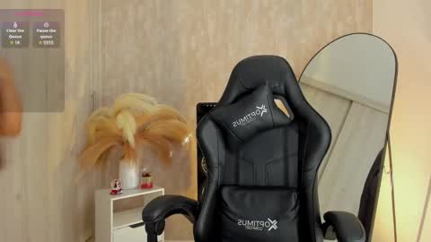Snapshot of nathalyxx_ chatting on 11-19-25, 02:06 nathalyxx_ online show from 11-19-25, 02:06