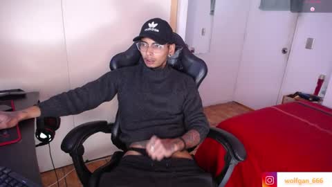 nathan_aress6666 online show from 05-25-26, 11:22