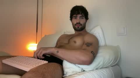Snapshot of nathan_gael chatting on 04-29-26, 12:20 Nathaniel online show from 04-29-26, 12:20
